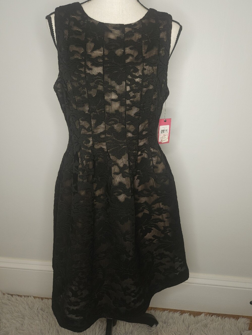 NWT Vince Camuto Black Lace Sleeveless Fit-and-Flare Dress - Picture 3 of 7